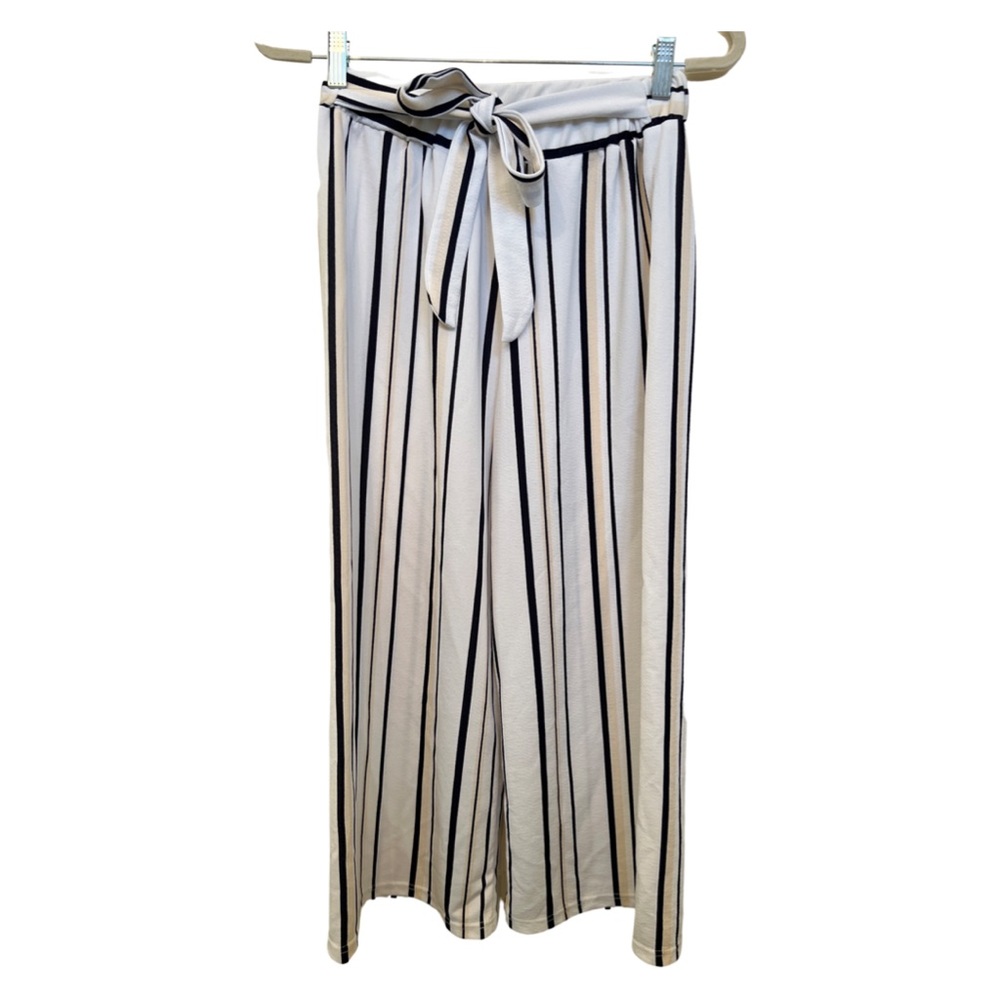NWOT Flowy wide leg pants (ankle length)